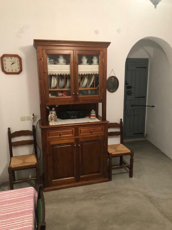 Traditional House - Apeiranthos Naxos Aperathos Exterior photo