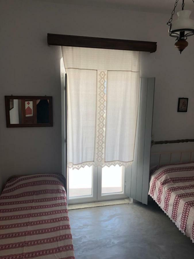 Traditional House - Apeiranthos Naxos Aperathos Exterior photo